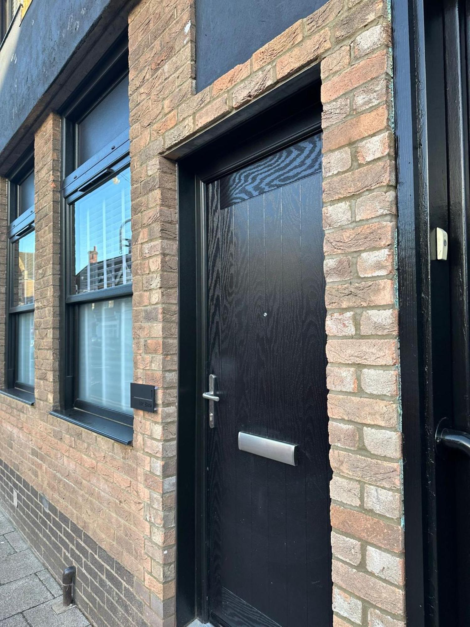 Spacious Modern 1 Bed Apartments In St Neots - Perfect For Contractors & Professionals - Free Parking - Wifi - Fully Equipped Kitchen - Smart Tv Ideal For Work Stays And Long Projects Екстериор снимка