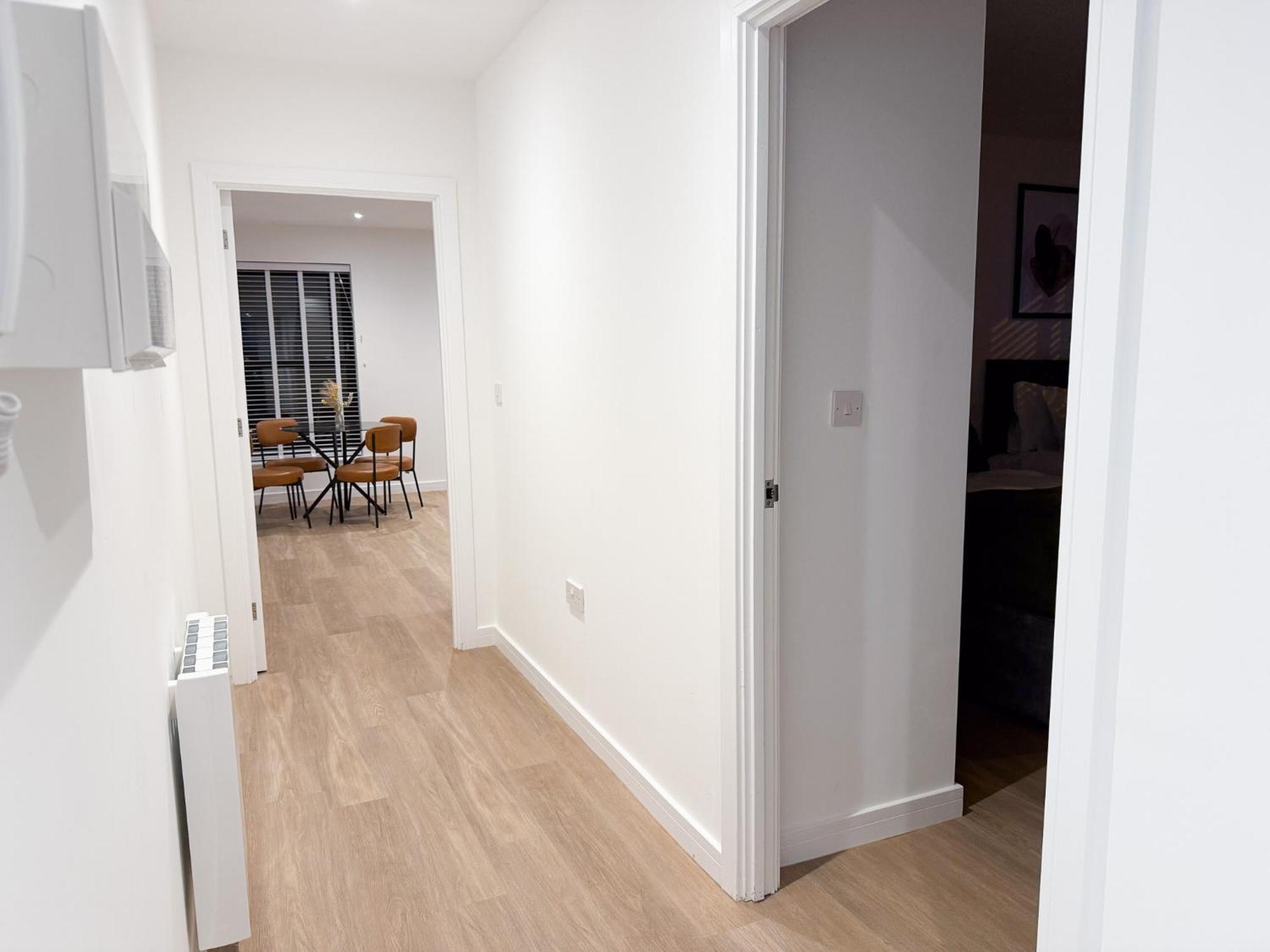 Spacious Modern 1 Bed Apartments In St Neots - Perfect For Contractors & Professionals - Free Parking - Wifi - Fully Equipped Kitchen - Smart Tv Ideal For Work Stays And Long Projects Екстериор снимка