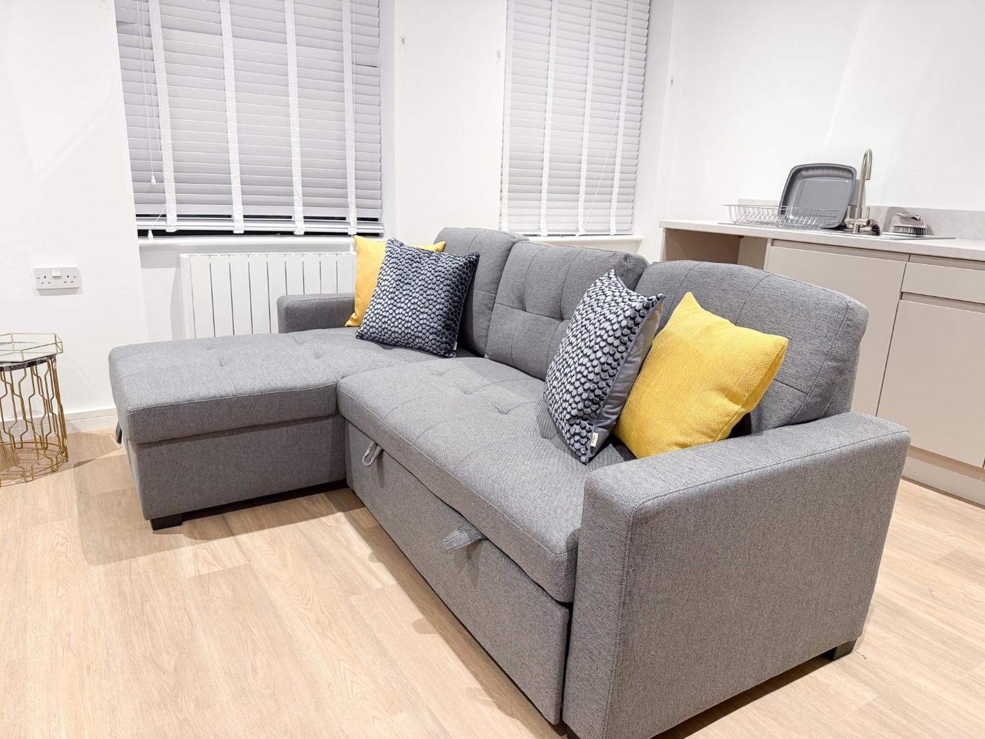 Spacious Modern 1 Bed Apartments In St Neots - Perfect For Contractors & Professionals - Free Parking - Wifi - Fully Equipped Kitchen - Smart Tv Ideal For Work Stays And Long Projects Екстериор снимка