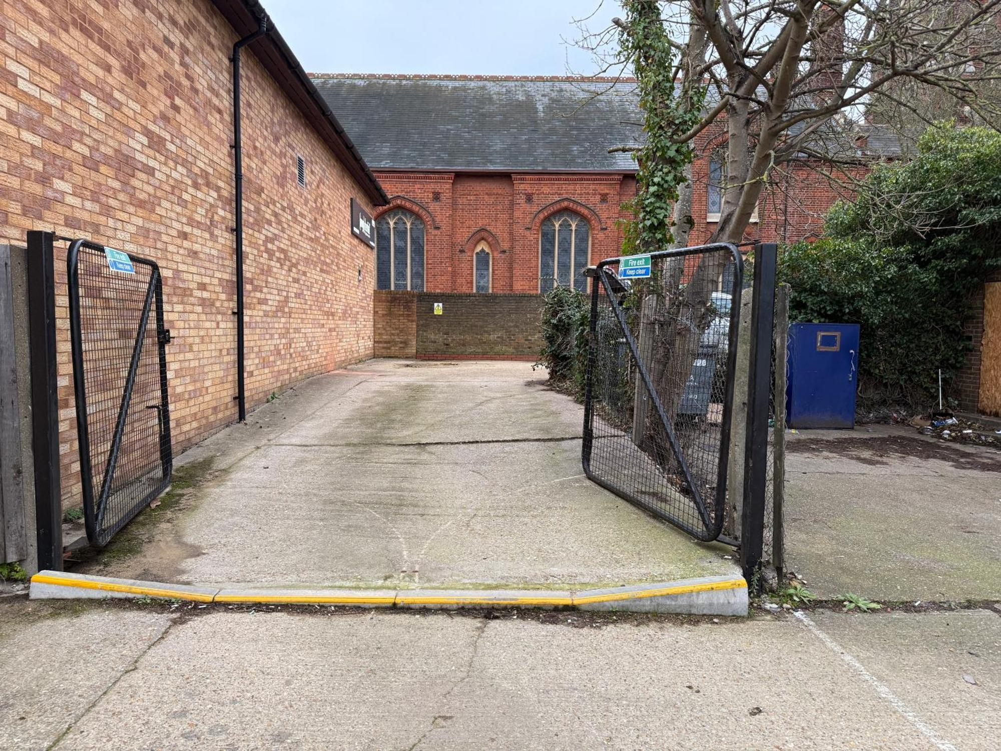 Spacious Modern 1 Bed Apartments In St Neots - Perfect For Contractors & Professionals - Free Parking - Wifi - Fully Equipped Kitchen - Smart Tv Ideal For Work Stays And Long Projects Екстериор снимка